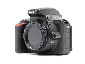 Nikon D5600