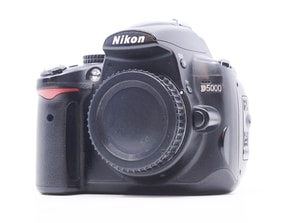 Nikon D5000