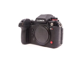 Panasonic Lumix DC-S1H