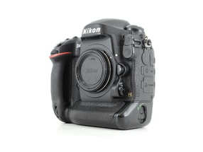 Nikon D4