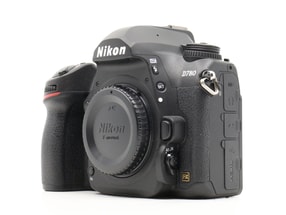 Nikon D780