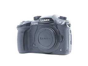 Panasonic Lumix DC-GH5