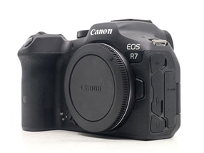 Canon EOS R7