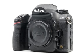 Nikon D780