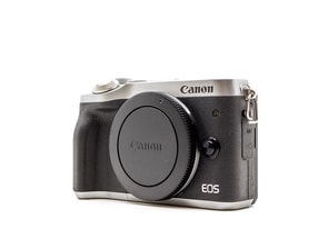 Canon EOS M6