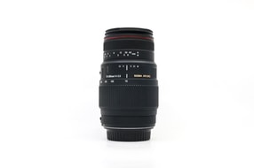Sigma 70-300mm f/4-5.6 APO DG Macro (2005) - Nikon Fit