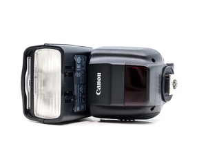 Canon 430EX III-RT Speedlite