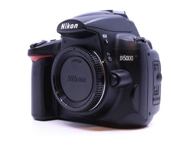 Nikon D5000