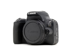Canon EOS 200D