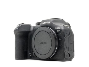 Canon EOS R7
