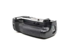 Nikon MB-D16 Battery Grip