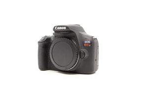 Canon EOS Rebel T7i