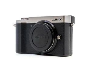 Panasonic Lumix DC-GX9