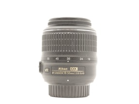 Nikon AF-S DX Nikkor 18-55mm f/3.5-5.6G VR