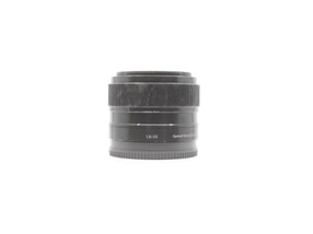 Sony E 35mm f/1.8 OSS