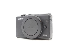 Canon EOS M200