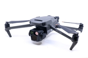 DJI Mavic 3 Pro Fly More Combo