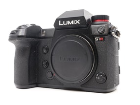 Panasonic Lumix DC-S1R