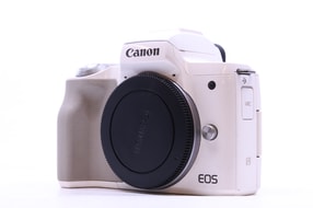 Canon EOS M50