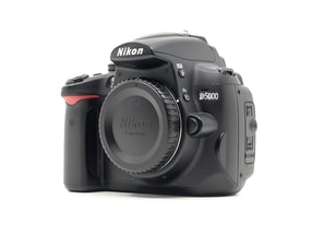 Nikon D5000