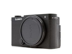 Panasonic Lumix DC-S9