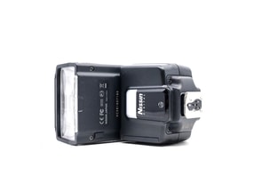 Nissin i40 Flashgun - Fujifilm Dedicated