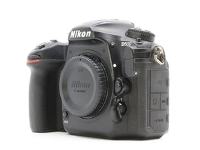 Nikon D500