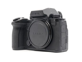 Panasonic Lumix S5 IIX