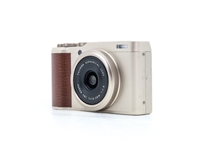 Fujifilm XF10