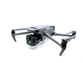 DJI Mavic 3 Pro Cine Premium Combo