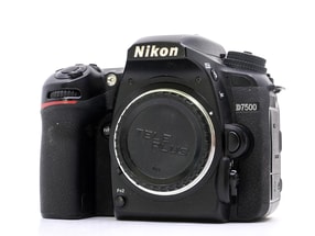Nikon D7500