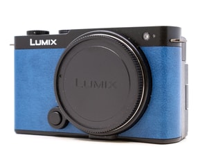 Panasonic Lumix DC-S9
