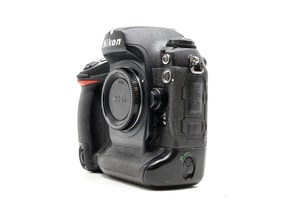Nikon D2X