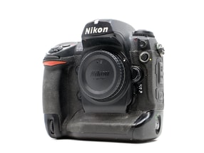 Nikon D2X