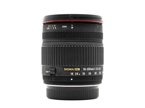 Sigma 18-200mm f/3.5-6.3 DC - Attacco Pentax