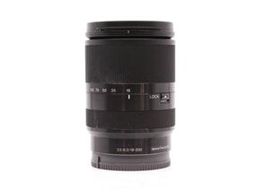 Sony E 18-200mm f/3.5-6.3 OSS