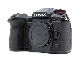 Panasonic Lumix DC-G9
