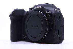 Canon EOS R7