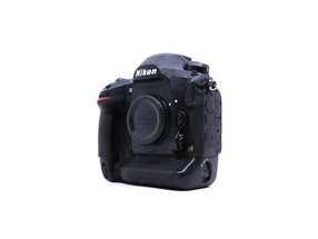 Nikon D6