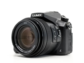 Panasonic Lumix DMC-FZ2000