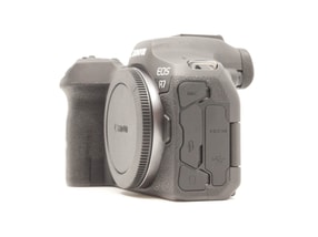 Canon EOS R7