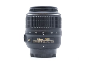 Nikon AF-S DX Nikkor 18-55mm f/3.5-5.6G VR