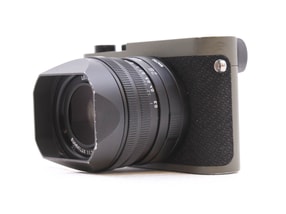 Leica Q2 Reporter Edition