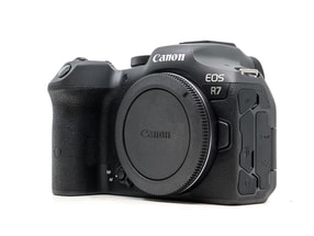 Canon EOS R7