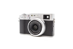 Fujifilm X100V