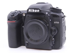 Nikon D7500