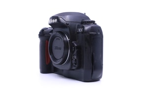 Nikon D100