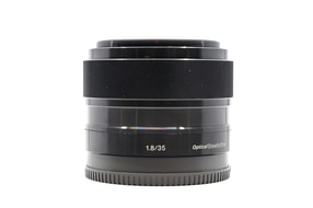 Sony E 35mm f/1.8 OSS