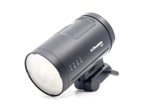 Profoto B10