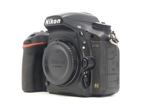 Nikon D750
